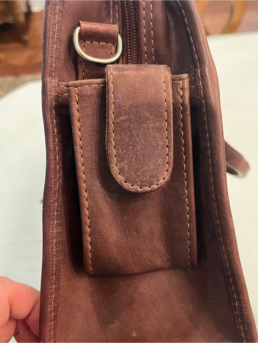 Vintage rich Brown Tooled Leather Briefcase. So nice! - Picture 9 of 10